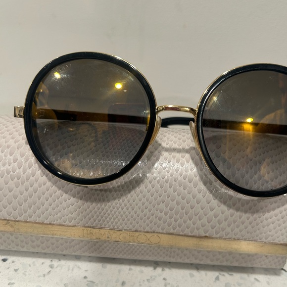 Woman’s Jimmy Choo Sunglasses. - Picture 3 of 9